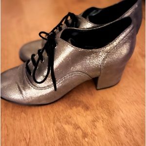 Design Lab Metallic Pewter Oxfords